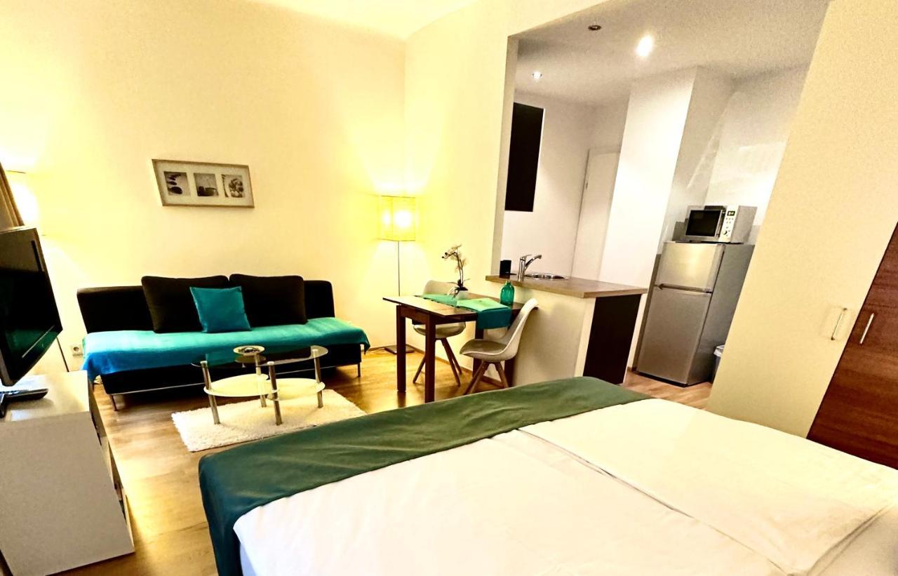 Home Sweet Apartments - A Cozy Welcome Wenen Buitenkant foto